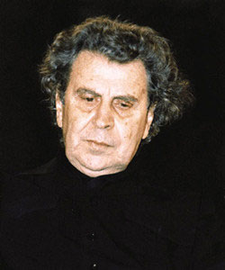 Music encounters speech and images in a grand production by the popular Orchestra Mikis Theodorakis. Music for theatre and cinema by the great Greek composer, Theodorakis, is performed at the Theatre of the Earth in Thessaloniki, by a constellation of artists, such as the famous folk singer Antonis ...